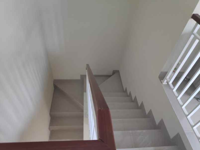 rumah jl masjid raya