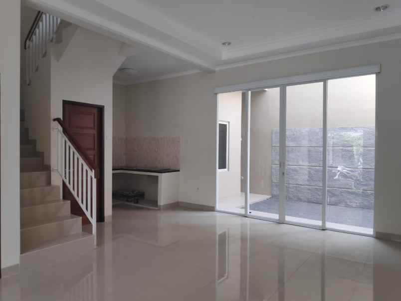 rumah jl masjid raya