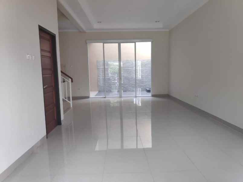 rumah jl masjid raya