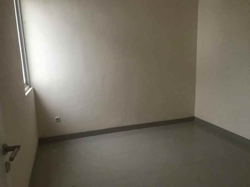 rumah jl raya kranggan