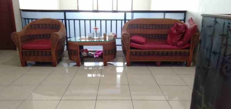 rumah logam