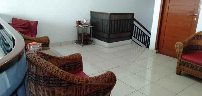 rumah logam