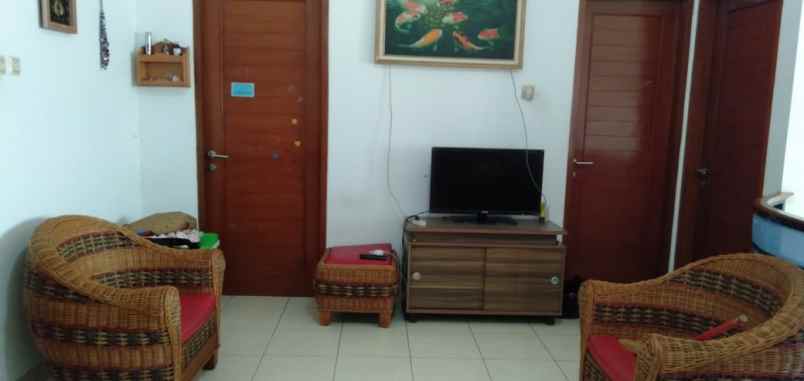 rumah logam