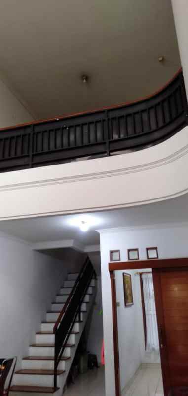 rumah logam