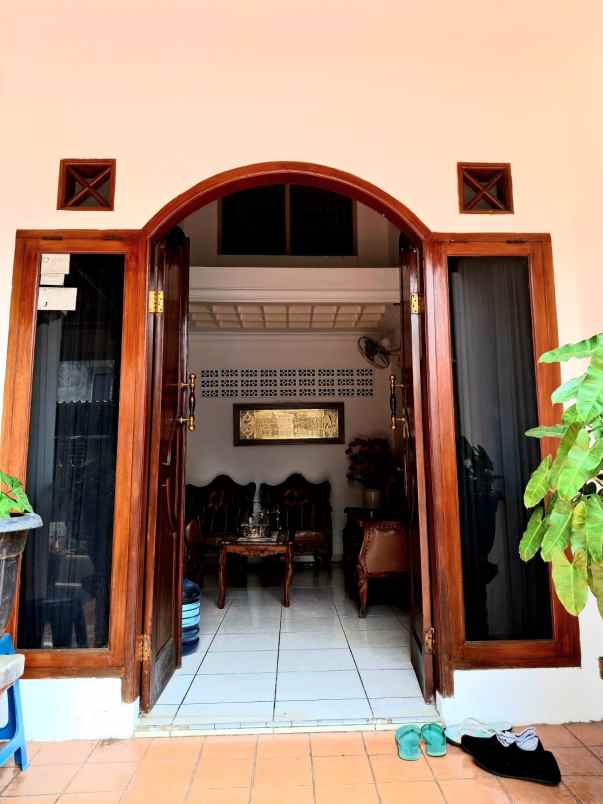 rumah lokasi strategis di komplek al jatibening