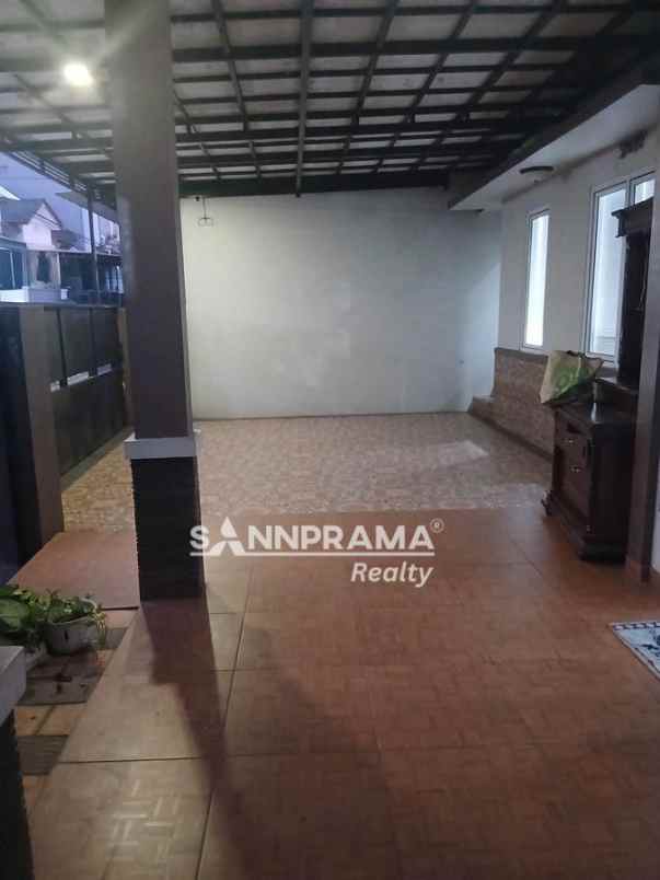 rumah luas dalam komplek bellacasa depok imelin