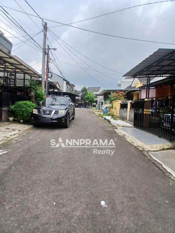 rumah luas dalam komplek bellacasa depok imelin
