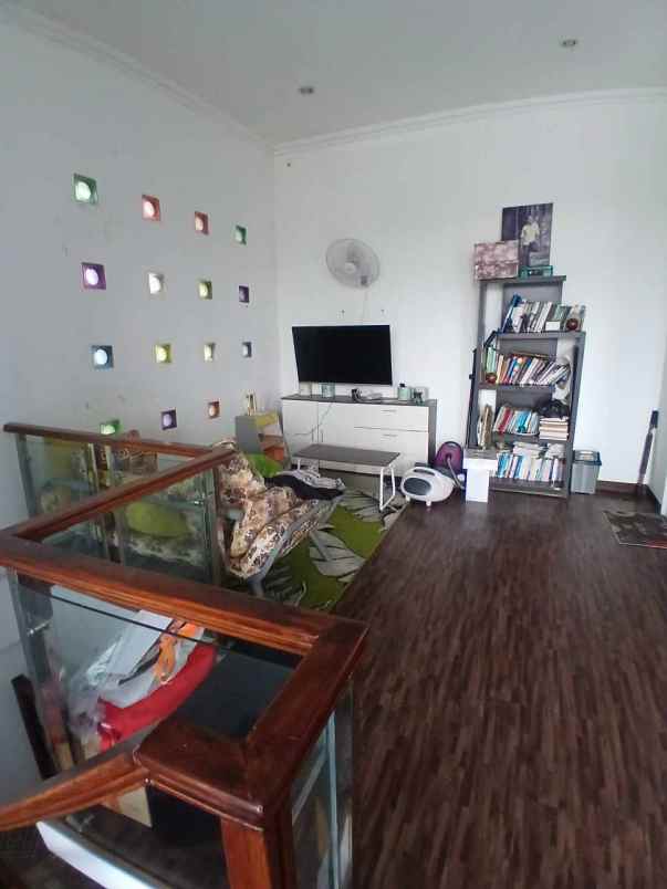 rumah mewah 2 5 lantai di bella casa residence depok