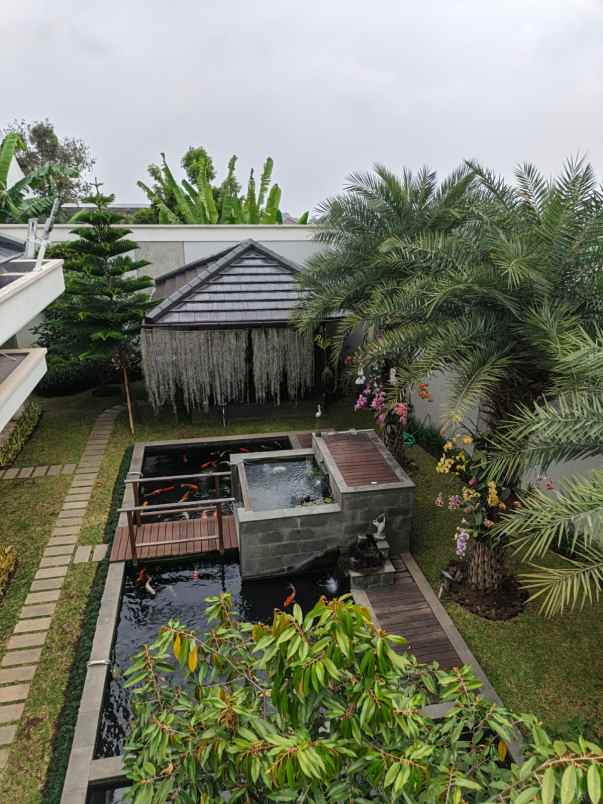 rumah mewah asri siap huni di setiabudi bnadung utara