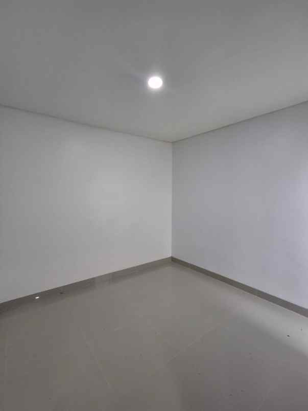 rumah mewah baru siap huni di pamulang