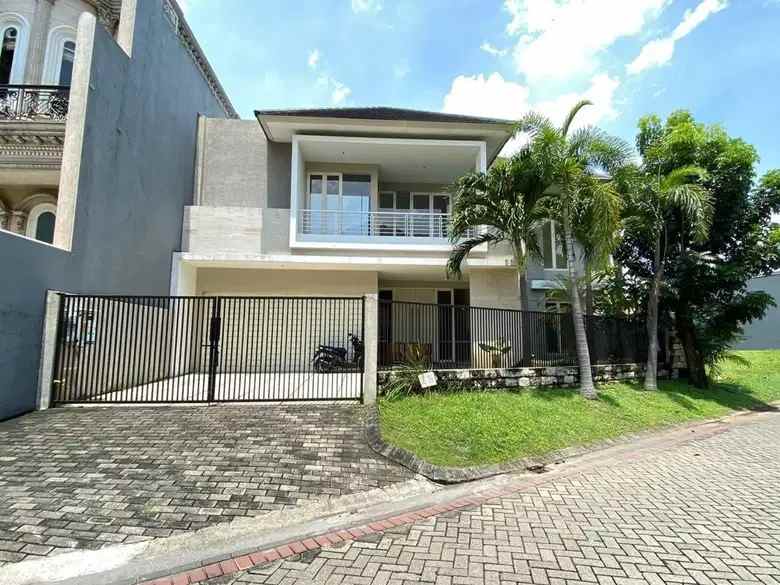 rumah mewah harga termurah di graha family