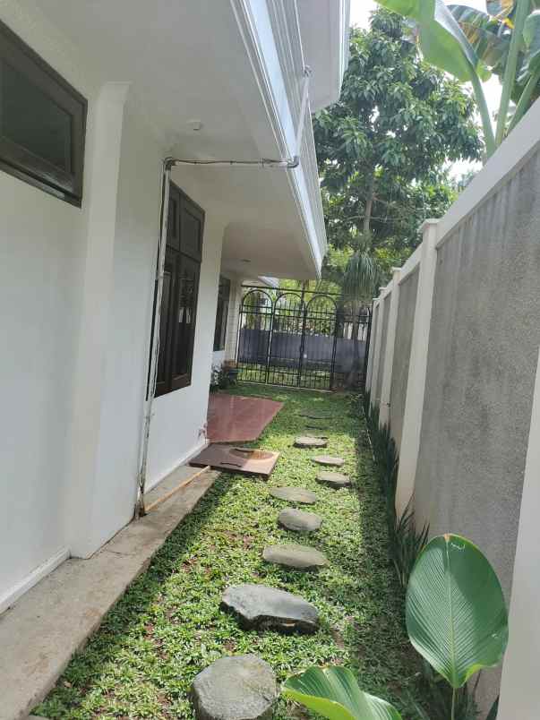 rumah mewah siap huni di duren sawit jakarta timur