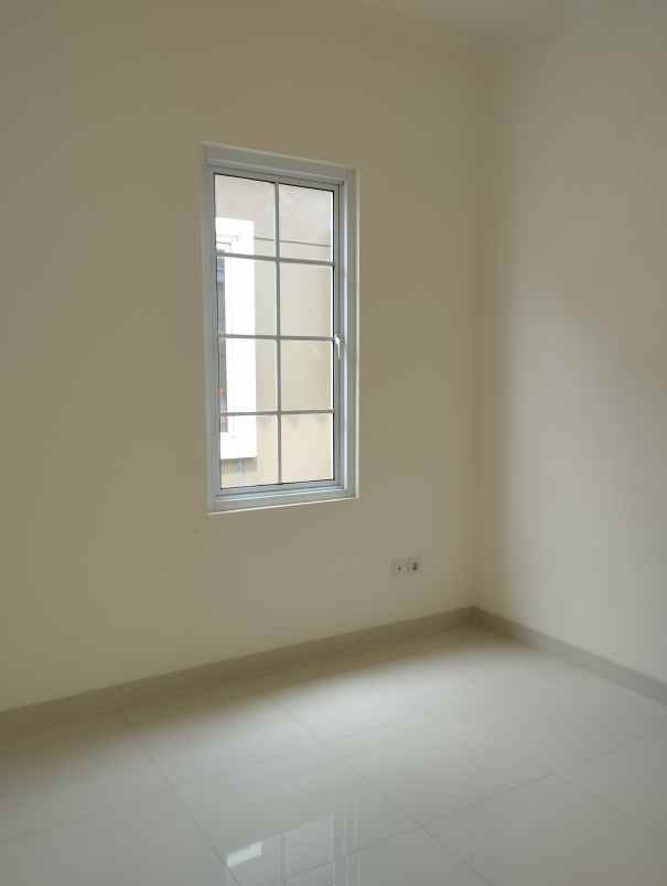 rumah mewah siap huni di gading serpong