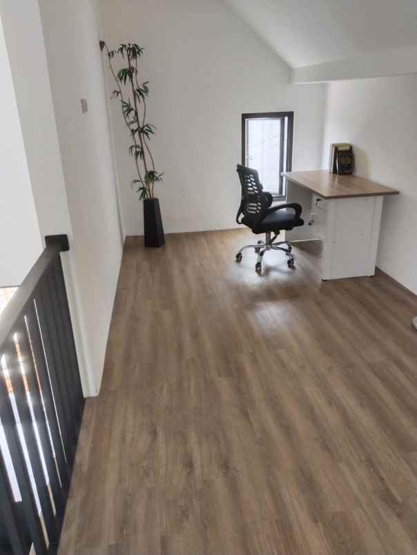 rumah mezzanine cluster griya pamulang dekat unpam