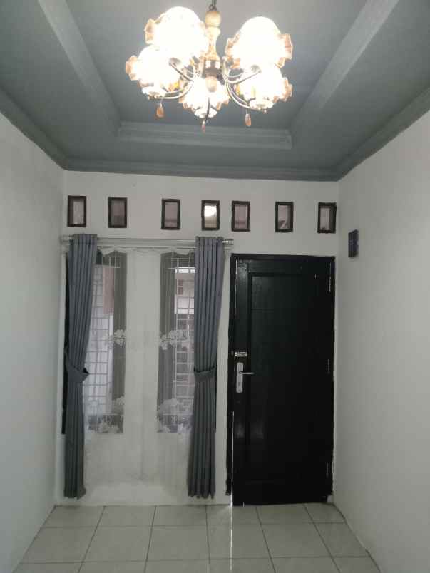 rumah minimalis plus kitchen set