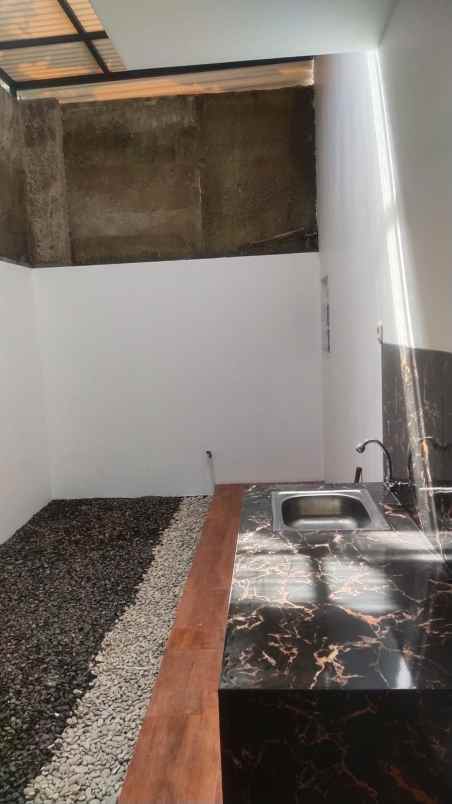 rumah nuansa villa dekat kota baru parahyangan