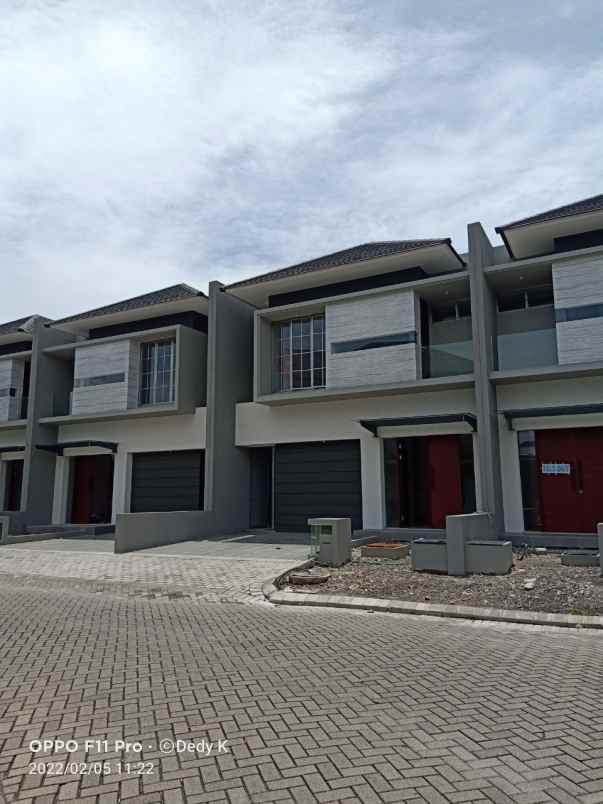 rumah royal residence