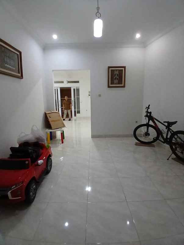 rumah second cantik di bella casa residence depok