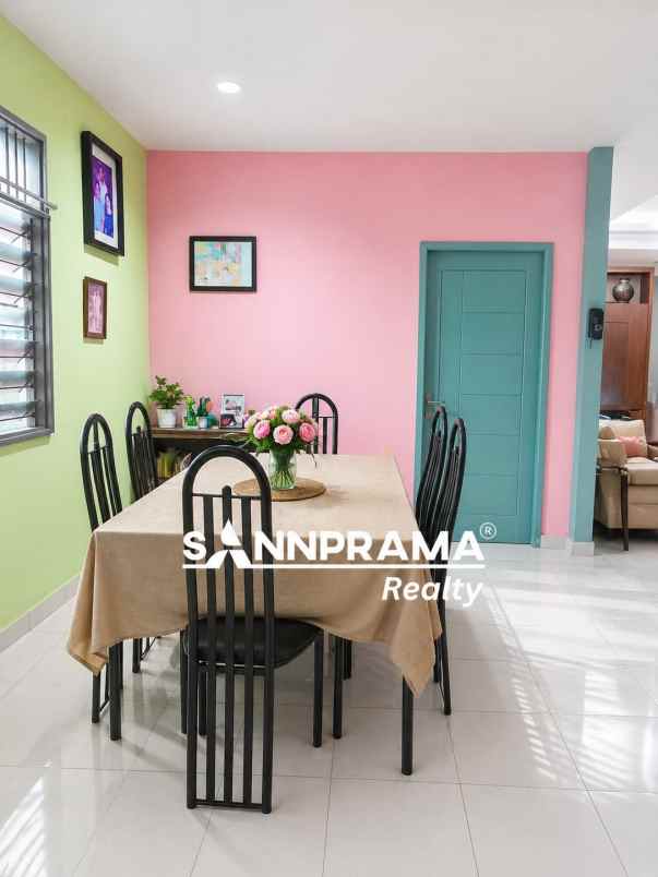 rumah second dalam komplek villa bintaro indah