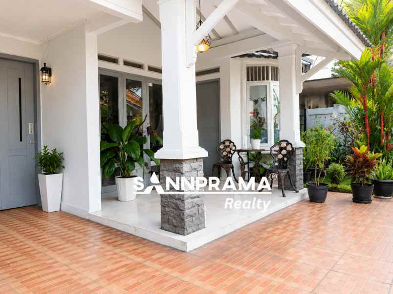 rumah second dalam komplek villa bintaro indah