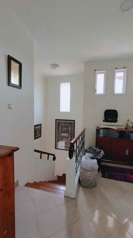 rumah second layak huni posisi hook di nusaloka bsd