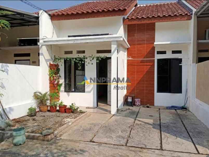 rumah second minimalis dalam cluster di bedahan depok