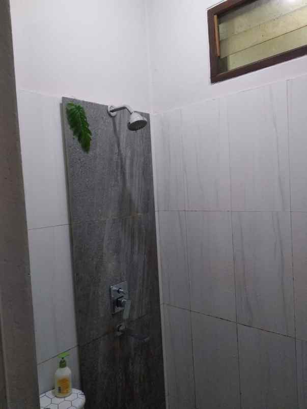 rumah second minimalis terawat di puri depok mas