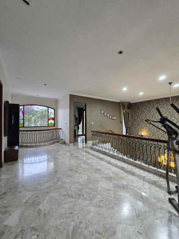 rumah second spek mewah di pondok kelapa jaktim