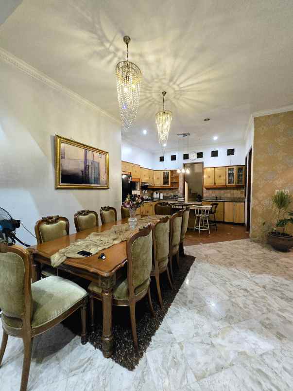 rumah second spek mewah di pondok kelapa jaktim