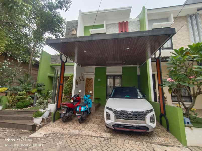 rumah seken 2 5lantai cluster karawaci curug tangerang