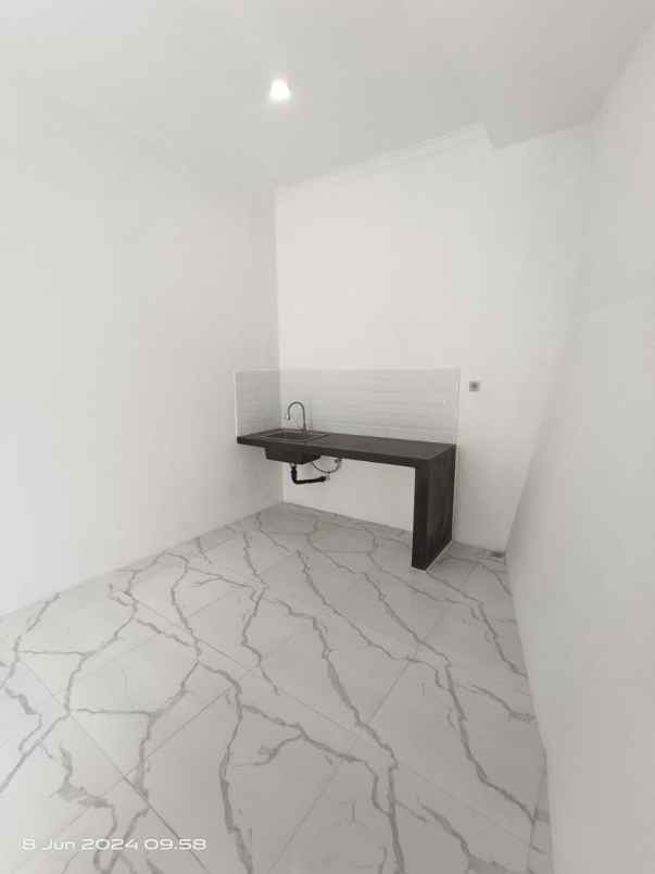 rumah siap huni area grand depok city dekat margonda