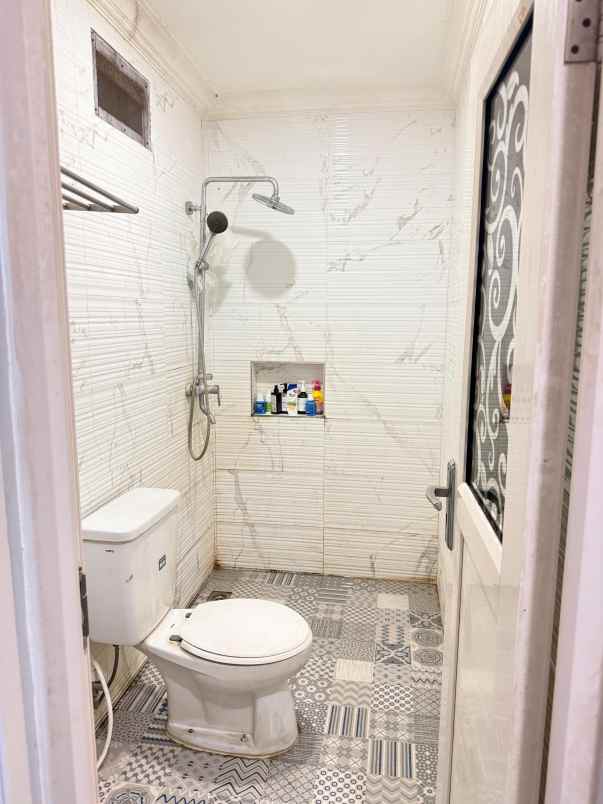 rumah siap huni bebas banjir di kramat jati jaktim