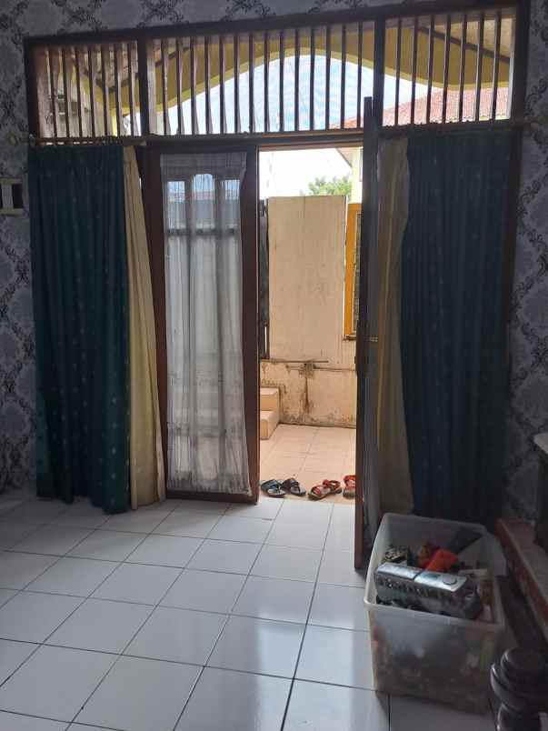 rumah siap huni bonus kios di margonda depok