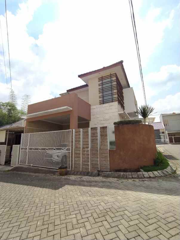 rumah siap huni di simpang sulfat utara kota malang