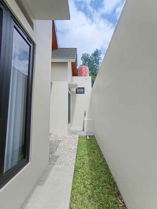 rumah siap huni modern di tonggalan wedomartani