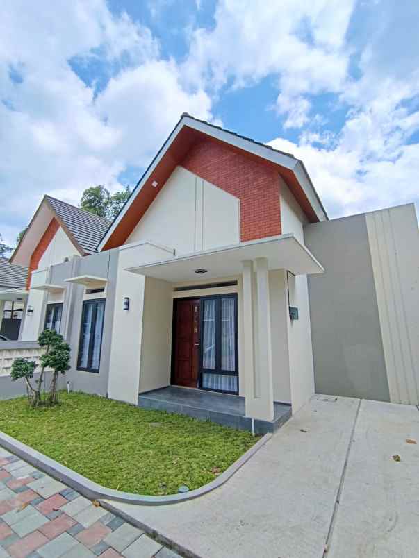 rumah siap huni modern di tonggalan wedomartani
