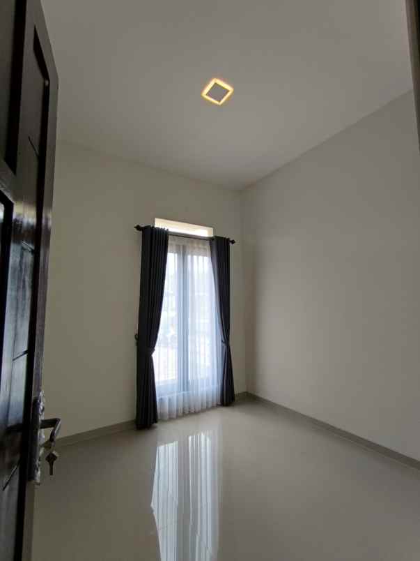 rumah siap huni modern di tonggalan wedomartani