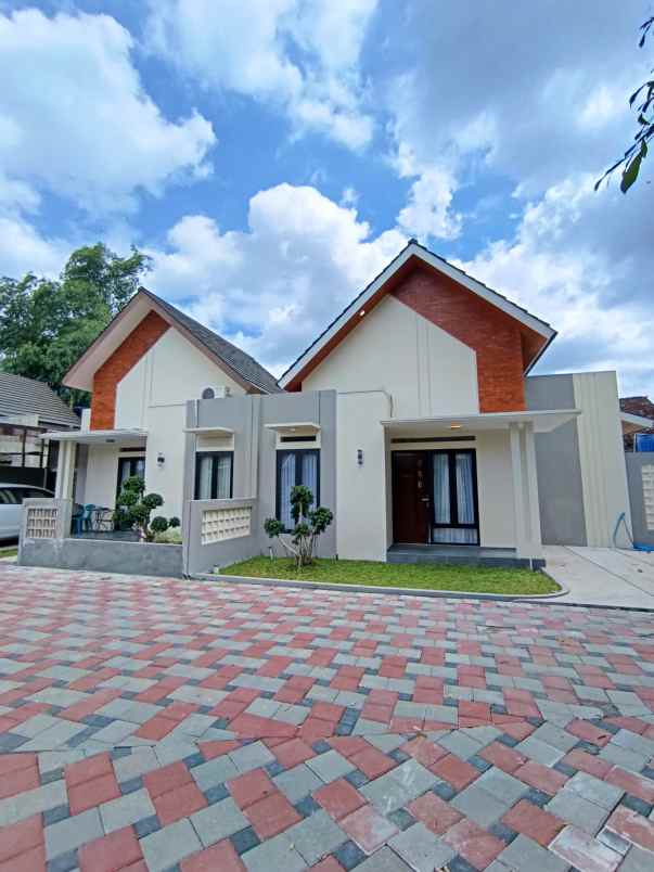 rumah siap huni modern di tonggalan wedomartani
