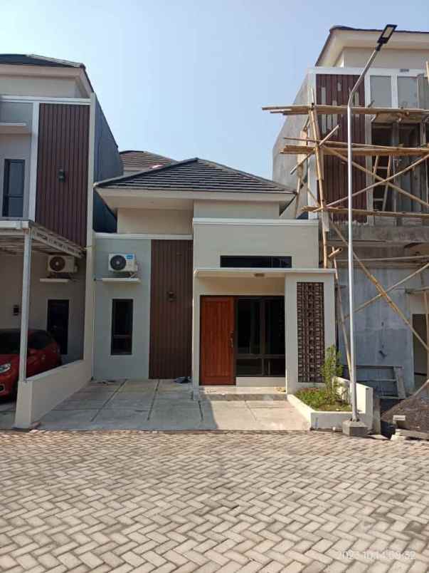 rumah siap pakai di banyumanik semarang