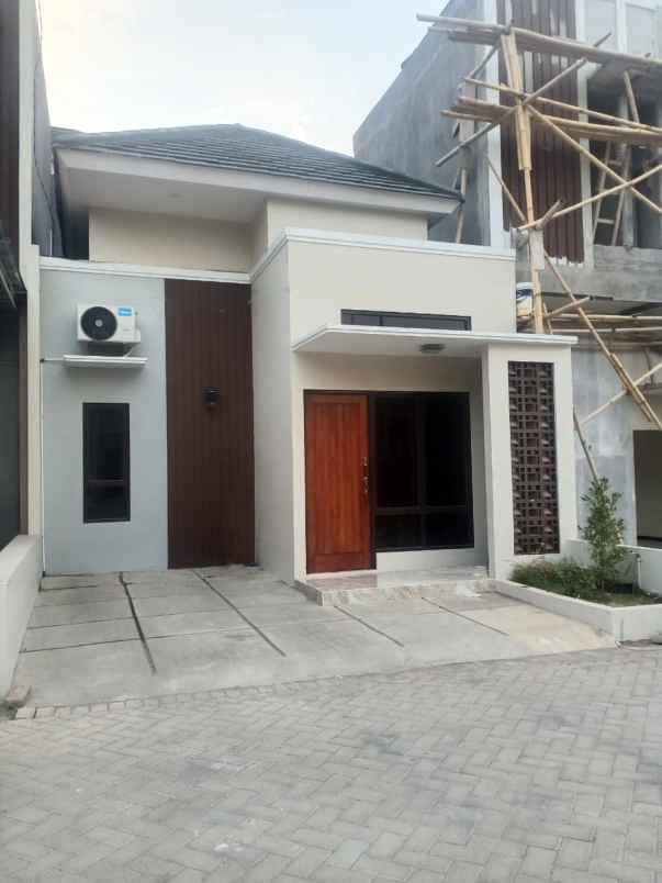 rumah siap pakai di banyumanik semarang