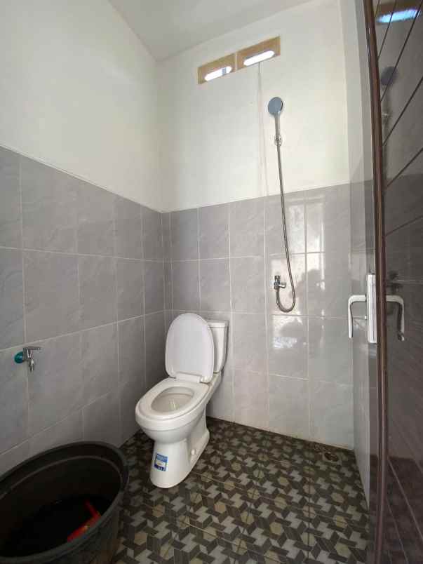 rumah strategis asri nyaman dan modern di tangerang