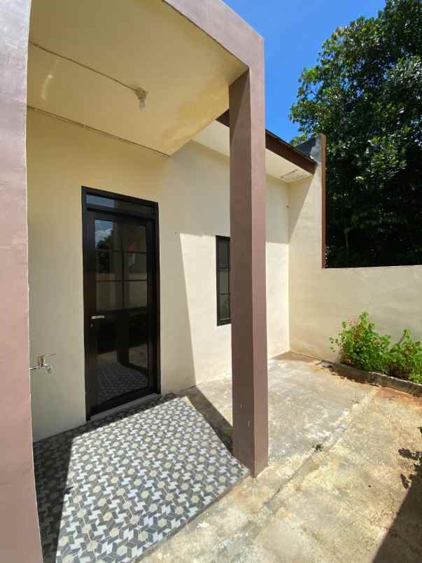 rumah strategis asri nyaman dan modern di tangerang