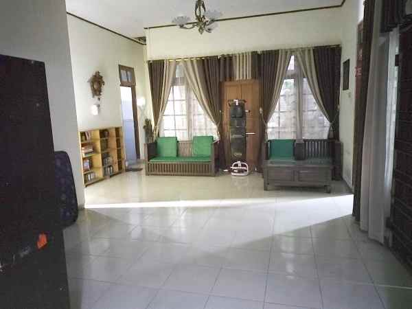 rumah strategis bonus kos kosan di belakang monjali