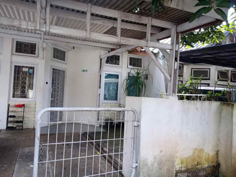 rumah vila bandung indah