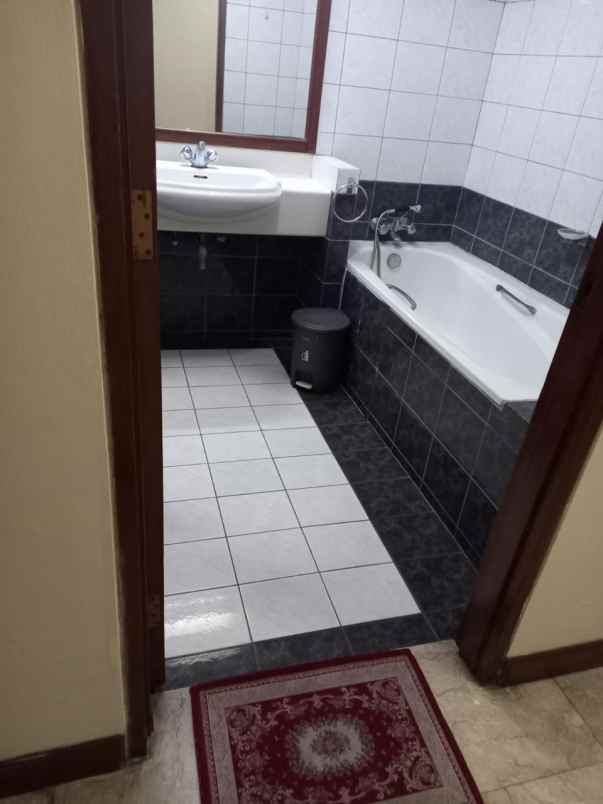 sewa apartemen grand tropic jak bar