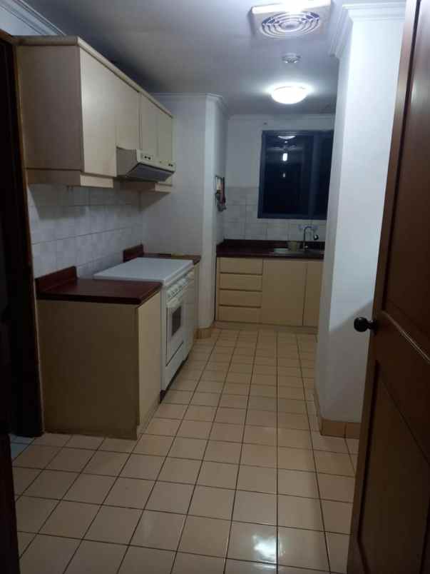 sewa apartemen grand tropic jak bar