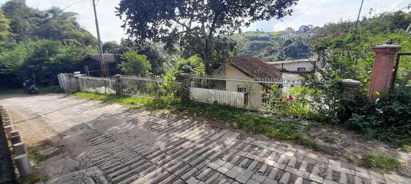 tanah dago bandung utara view pegunungan