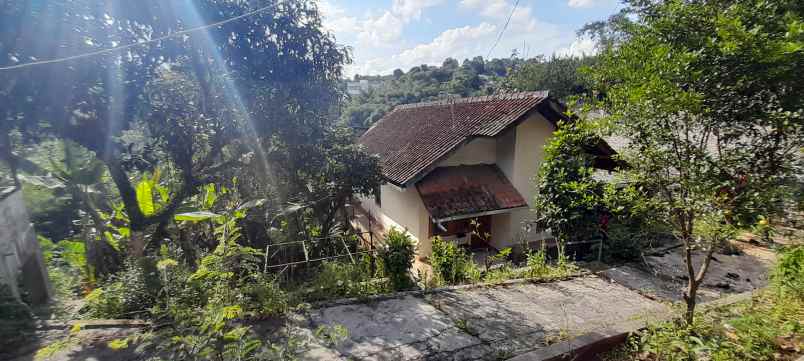 tanah dago bandung utara view pegunungan