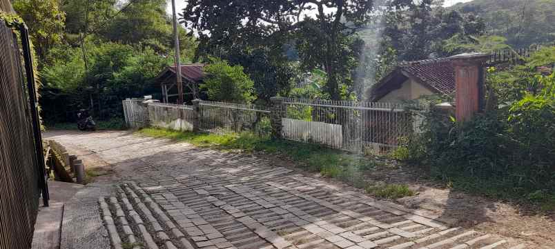tanah dago bandung utara view pegunungan