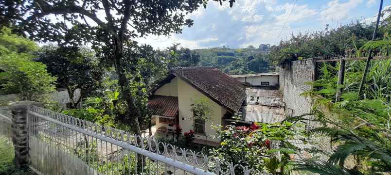 tanah dago bandung utara view pegunungan